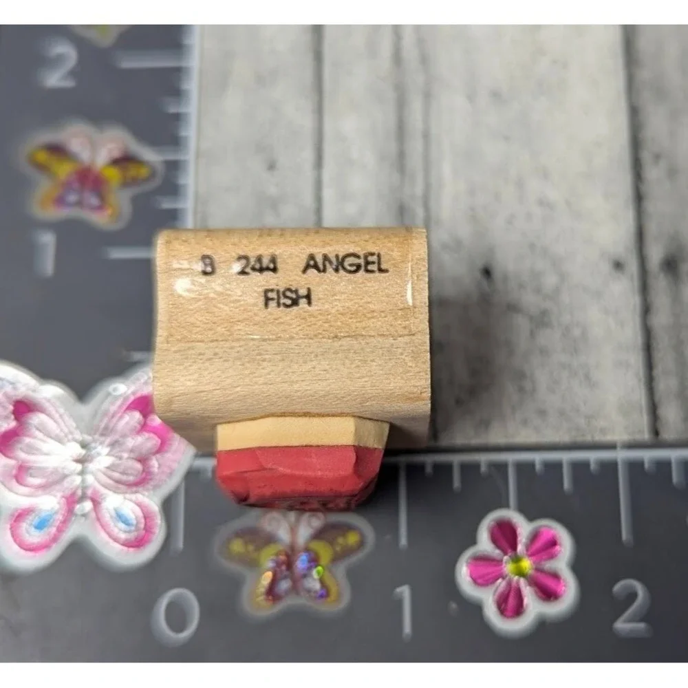 Dots Small Angel Fish B244 Rubber Stamp Wood #K119